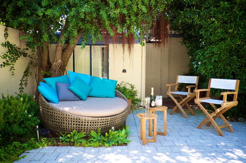 Cottesloe Artist's Beach Retreat - Accommodation Daintree 1