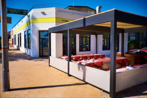 Cottesloe Artist's Beach Retreat - Accommodation Daintree 7
