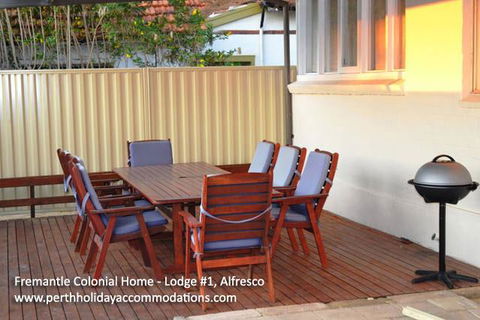 Fremantle Colonial Home - Accommodation Daintree 12