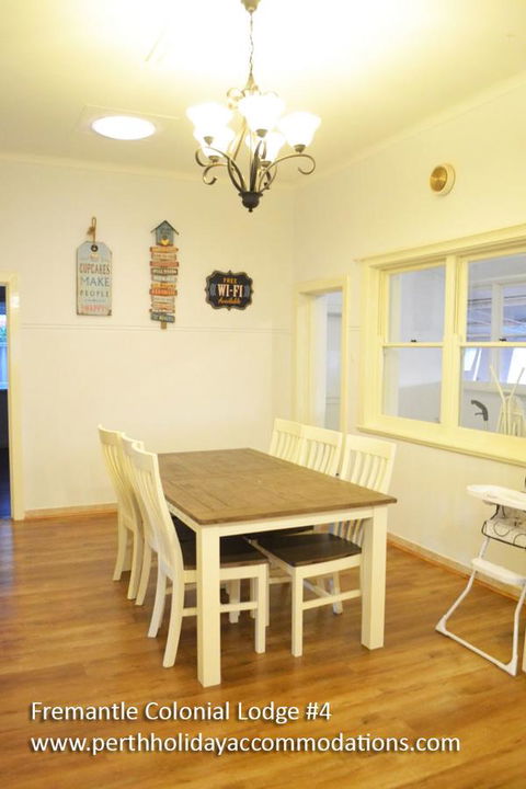 Fremantle Colonial Home - Accommodation Daintree 2