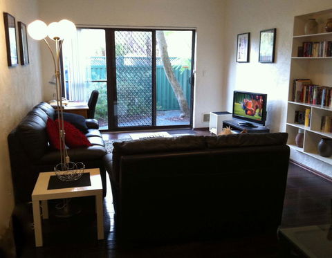 Kenata-Fairway Apartment Hotel - Accommodation Daintree 32