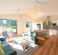 Sunny Blinco Street House - Accommodation Daintree