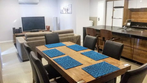 Mandurah Beach Front Apartment - Accommodation Daintree 2