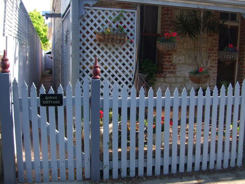 Gypsy Cottage - Accommodation Daintree 10