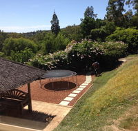 Bright  Beautiful Home On The Hills - Accommodation Daintree