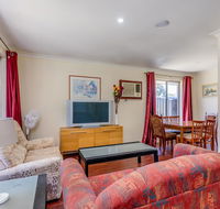 Brilliant neat convenient family-friendly house - Accommodation Daintree
