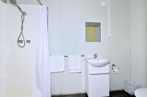 Mandurah Coastal Holiday Park - Accommodation Daintree 24