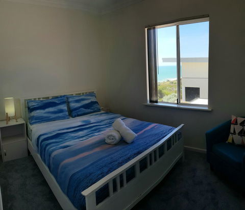 Caravel Beach House Mandurah - Accommodation Daintree 9