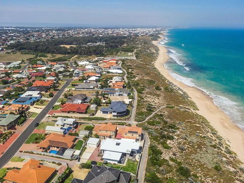 Caravel Beach House Mandurah - Accommodation Daintree 17