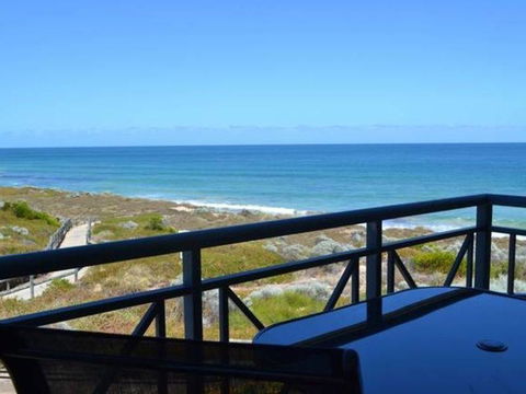 Caravel Beach House Mandurah - Accommodation Daintree 26