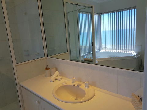 Caravel Beach House Mandurah - Accommodation Daintree 13