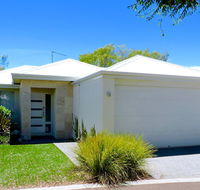 Contemporary Cove - Quindalup - Accommodation Daintree