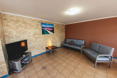Esperance Foreshore Apartments - Accommodation Daintree 42