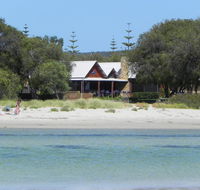 Beach House Dunsborough - Accommodation Daintree