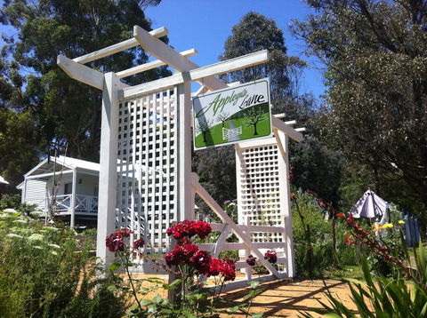 Applegate Lane Chalet - Accommodation Daintree 14