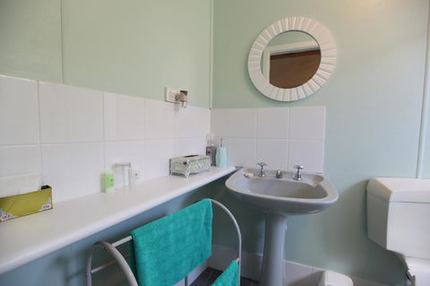 Jacaranda Guest House - Accommodation Daintree 9