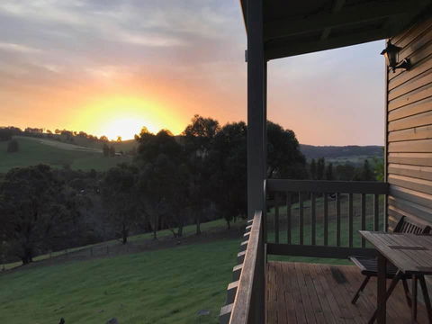 Balingup Highview Chalets - Accommodation Daintree 11