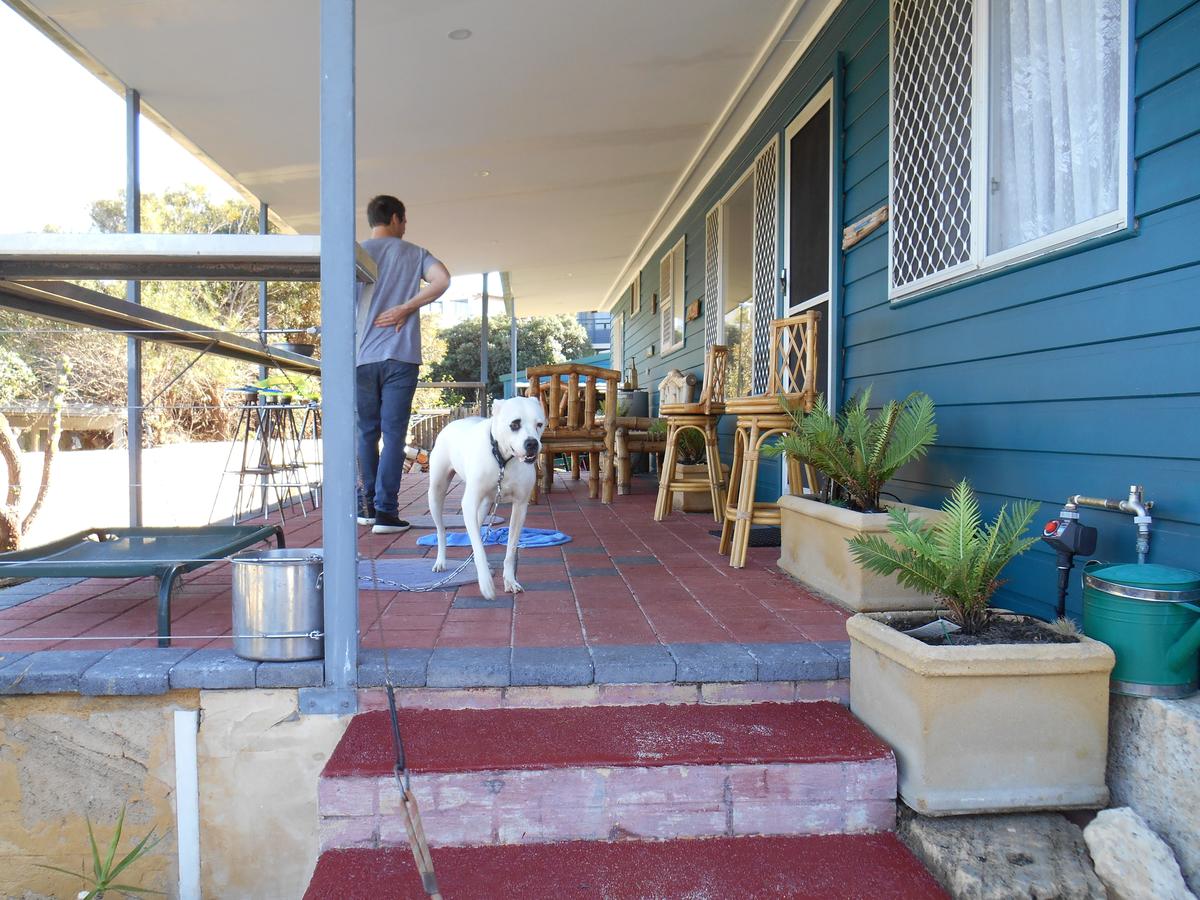Guilderton WA Accommodation Daintree