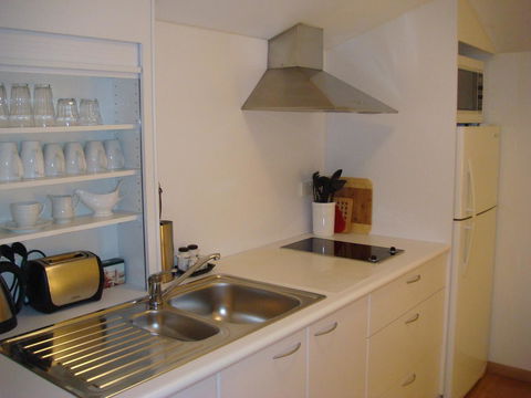 Fremantle Beach Studio - Accommodation Daintree 3