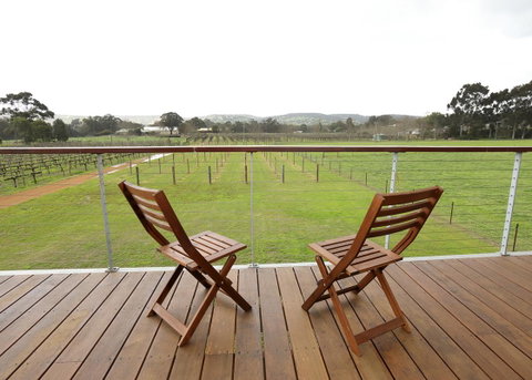 Lot113 Vineyard Accommodation - Accommodation Daintree 5