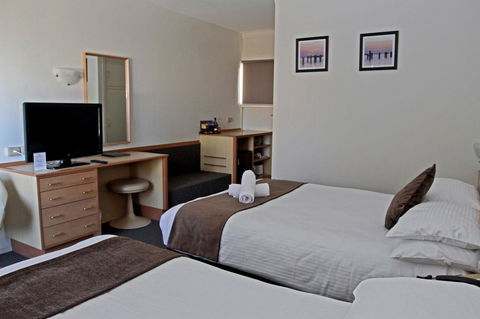 Hospitality Esperance SureStay Collection By Best Western - Accommodation Daintree 33