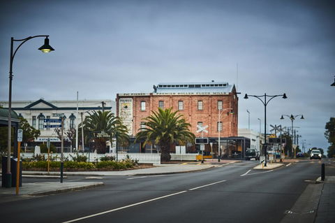 The Premier Mill Hotel - Accommodation Daintree 14