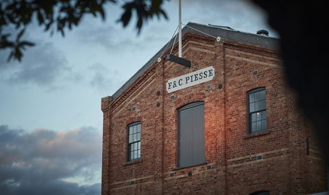 The Premier Mill Hotel - Accommodation Daintree 12