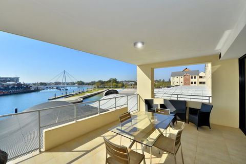 Dolphin Quay Apartments - Accommodation Daintree 9