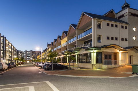 Dolphin Quay Apartments - Accommodation Daintree 18
