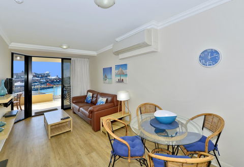 Dolphin Quay Apartments - Accommodation Daintree 12