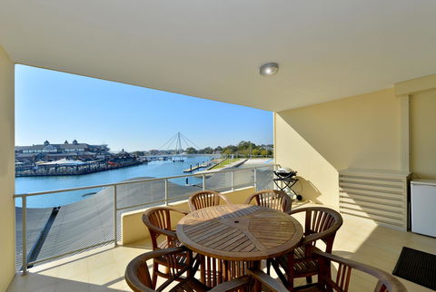 Dolphin Quay Apartments - Accommodation Daintree 15