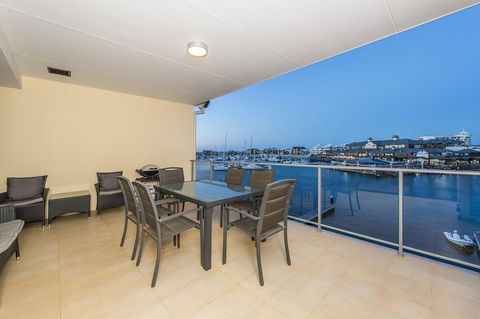 Dolphin Quay Apartments - Accommodation Daintree 21