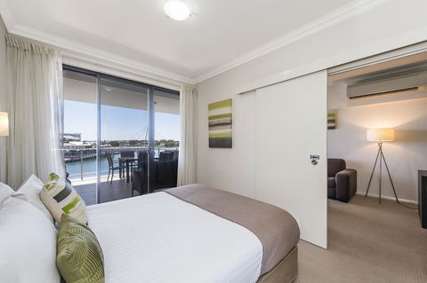 Dolphin Quay Apartments - Accommodation Daintree 28