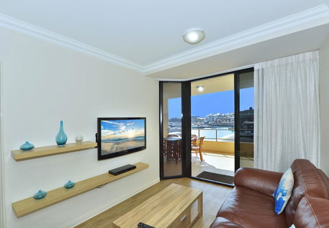 Dolphin Quay Apartments - Accommodation Daintree 11