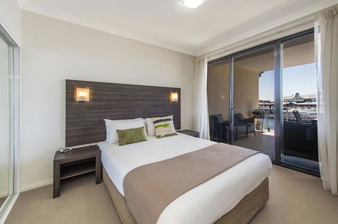 Dolphin Quay Apartments - Accommodation Daintree 30