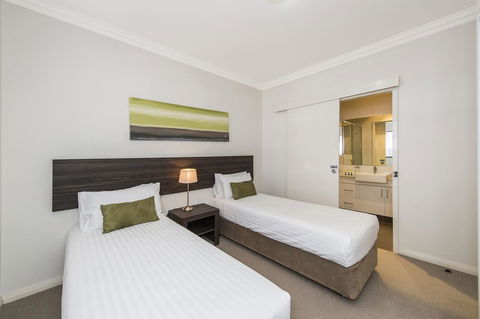 Dolphin Quay Apartments - Accommodation Daintree 44