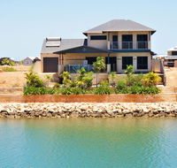 27 Corella Court - Exquisite Marina Home With a Pool and Wi-Fi - Accommodation Daintree