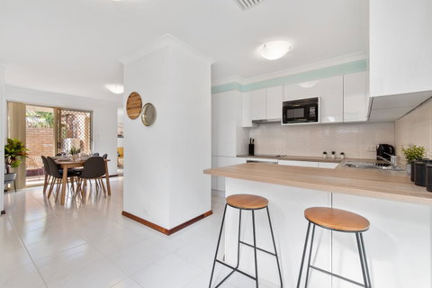 Applecross Village Residence - Accommodation Daintree 11