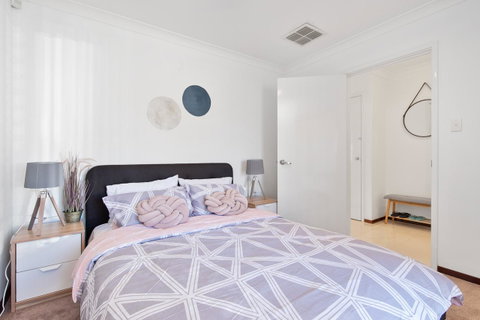 Applecross Village Residence - Accommodation Daintree 19