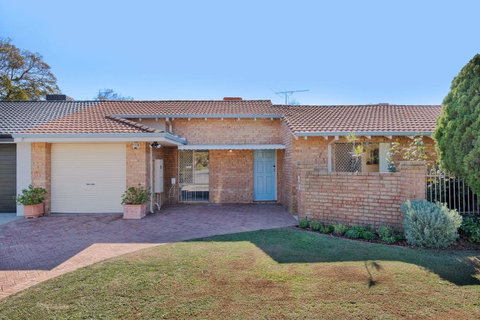 Applecross Village Residence - Accommodation Daintree 29