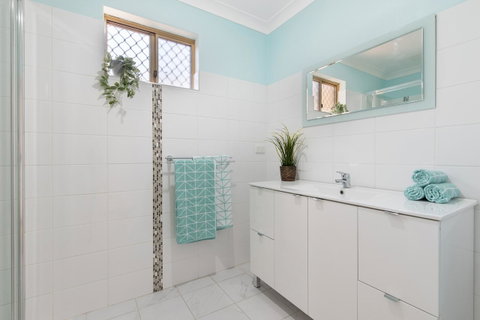 Applecross Village Residence - Accommodation Daintree 22