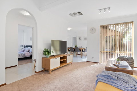 Applecross Village Residence - Accommodation Daintree 3