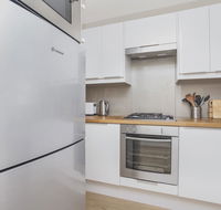 Gorgeous 26 1 bed designer fitout perfect location - Accommodation Daintree