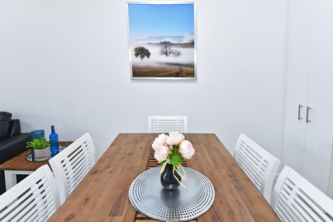 Infinite Apartment Opposite Garden City - Accommodation Daintree 5
