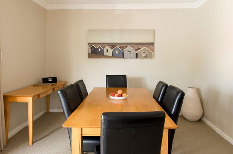 The Marina Hotel - Mindarie - Accommodation Daintree 25