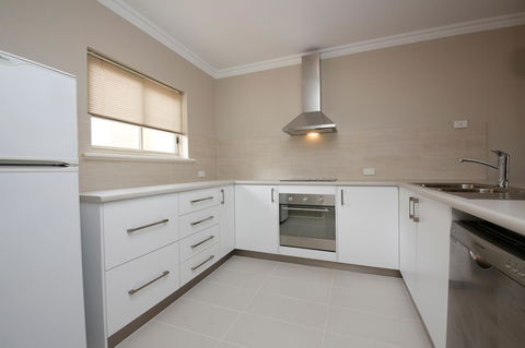 The Marina Hotel - Mindarie - Accommodation Daintree 8