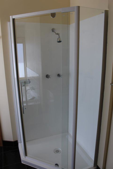 Tullah Lakeside Lodge - Accommodation Daintree 4