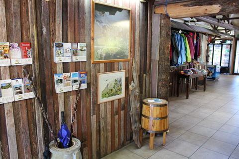 Tullah Lakeside Lodge - Accommodation Daintree 25