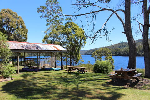 Tullah Lakeside Lodge - Accommodation Daintree 19
