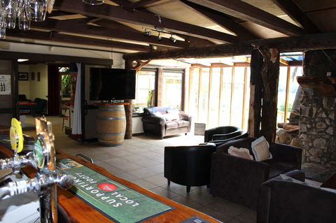 Tullah Lakeside Lodge - Accommodation Daintree 22